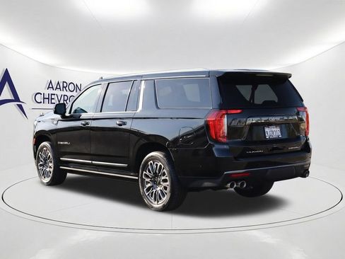 Used 2024 GMC Yukon XL Denali Ultimate AWD/4WD image 7
