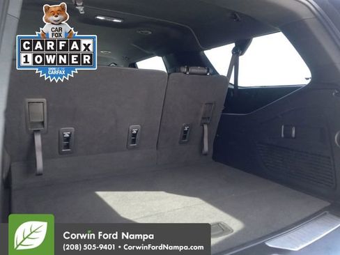 Used 2025 Chevrolet Suburban Z71 AWD/4WD image 28