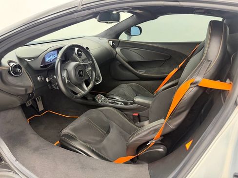 Used 2019 McLaren 570S Spider RWD image 51