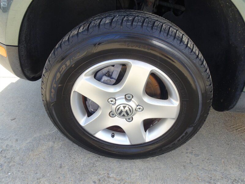 Used 2004 Volkswagen Touareg V6 AWD/4WD image 27