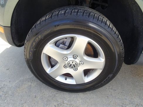 Used 2004 Volkswagen Touareg V6 AWD/4WD image 27