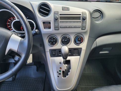 Used 2009 Toyota Matrix S image 18