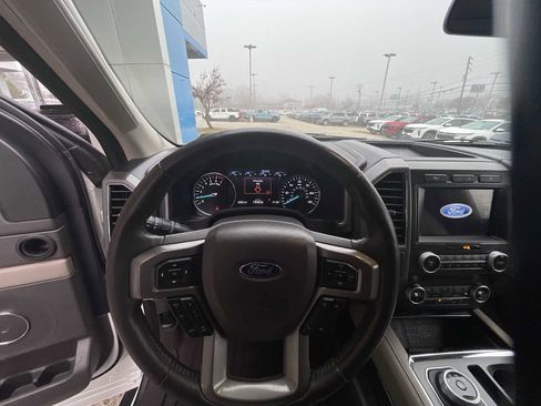 Used 2021 Ford Expedition XLT image 10
