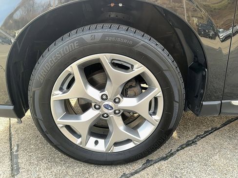 Used 2018 Subaru Forester 2.5i Touring w/ Popular Package #3B image 21