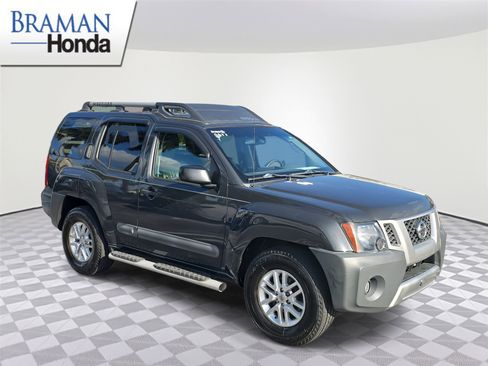 Used 2014 Nissan Xterra S w/ Value Package image 2