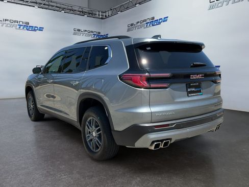 Used 2025 GMC Acadia Elevation FWD image 7