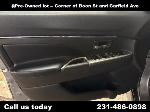 Used 2025 Mitsubishi Outlander Sport SE AWD/4WD image 13