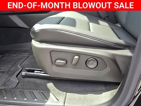 New 2025 Chevrolet Colorado LT w/ LT Convenience Package image 19