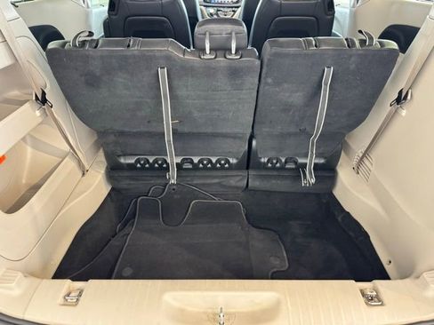 Used 2022 Chrysler Pacifica Touring-L image 38
