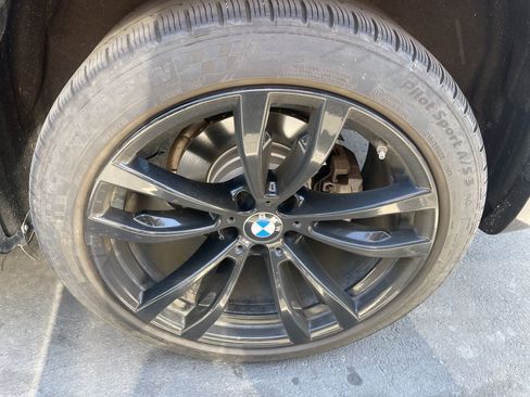 Used 2018 BMW X5 xDrive35i w/ M Sport Package AWD/4WD image 3