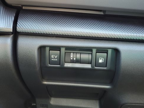 New 2026 Subaru Crosstrek 2.5i Limited w/ Crosstrek Mirror Package image 17