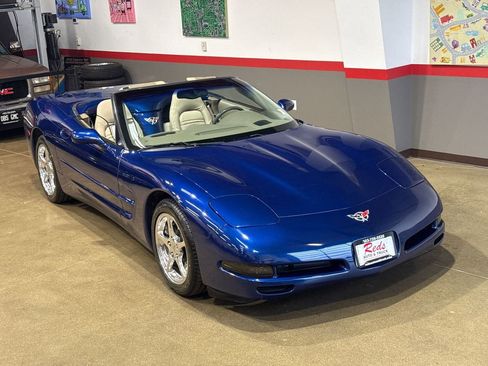 Used 2004 Chevrolet Corvette Convertible w/ Preferred Equipment Group RWD image 76