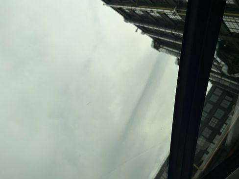 Certified 2025 Volvo XC90 B5 Plus image 34