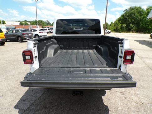 Used 2021 Jeep Gladiator Mojave AWD/4WD image 9