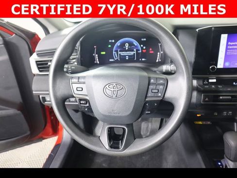 Used 2025 Toyota Camry LE image 21