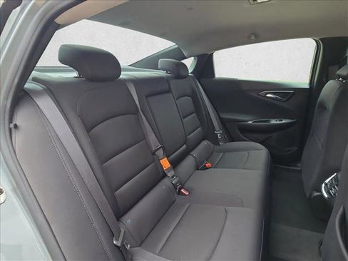 Used 2024 Chevrolet Malibu LT FWD image 17