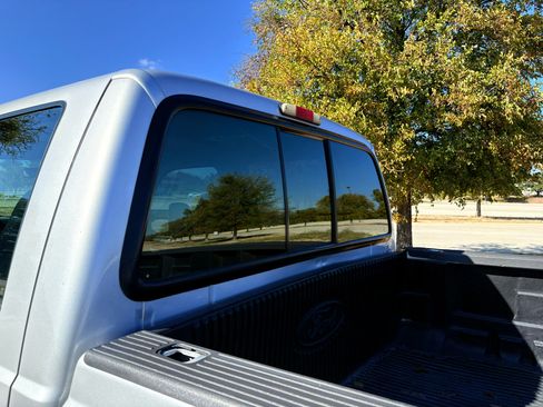 Used 2001 Ford F350 XLT image 11