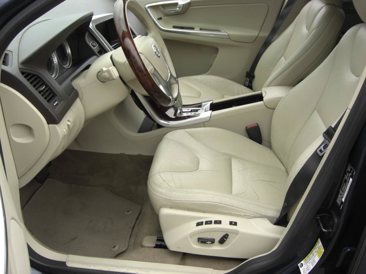 Used 2012 Volvo XC60 3.2 FWD image 22