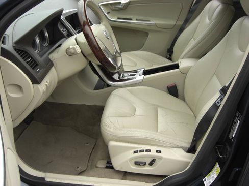 Used 2012 Volvo XC60 3.2 image 22