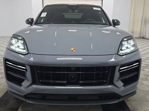 Used 2024 Porsche Cayenne Turbo GT AWD/4WD image 8