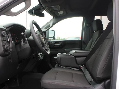 New 2026 Chevrolet Silverado 2500 Custom w/ Custom Value Package AWD/4WD image 24