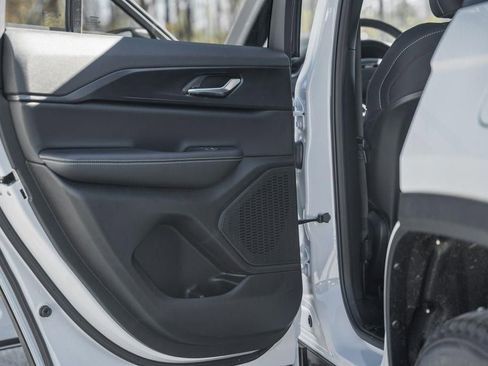 New 2025 Jeep Grand Cherokee Laredo X w/ Luxury Tech Group I image 34