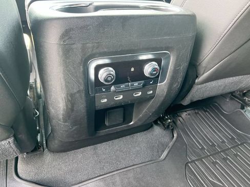 Used 2021 GMC Yukon XL SLT w/ Rear Media and Nav Package AWD/4WD image 21