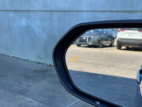 Used 2025 Toyota Camry SE image 20