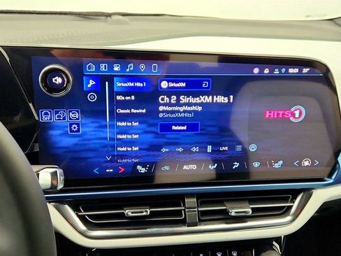 Used 2026 Chevrolet Equinox EV LT image 18