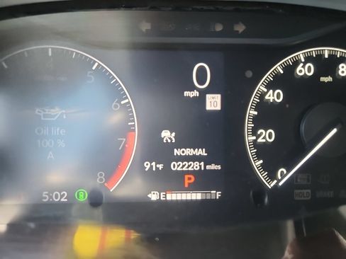 Used 2024 Honda HR-V Sport image 15