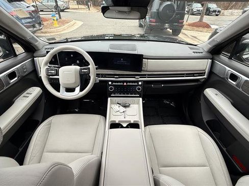 Used 2024 Hyundai Santa Fe Limited image 27