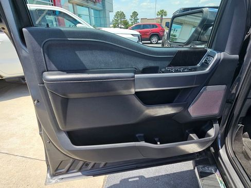 Used 2023 Ford F150 Lariat w/ Trailer Tow Package AWD/4WD image 15