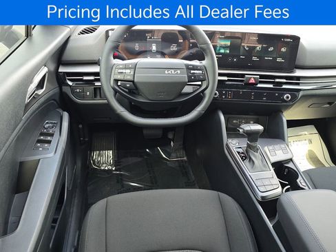 New 2026 Kia Sportage LX FWD image 11