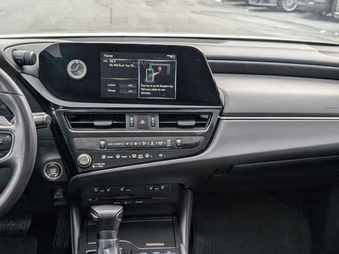 Certified 2022 Lexus ES 350 w/ Premium Package image 17