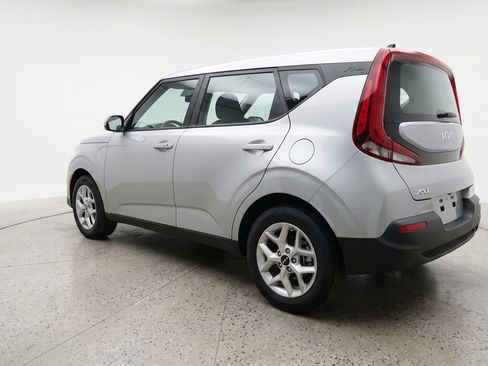 Used 2025 Kia Soul LX w/ LX Technology Package FWD image 6
