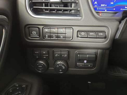Certified 2023 Chevrolet Tahoe High Country AWD/4WD image 31