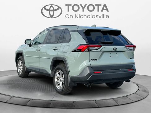 Used 2022 Toyota RAV4 XLE w/ Convenience Package image 4