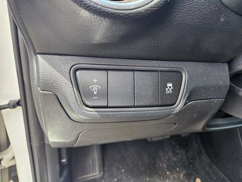 Used 2024 Kia Forte LXS FWD image 18