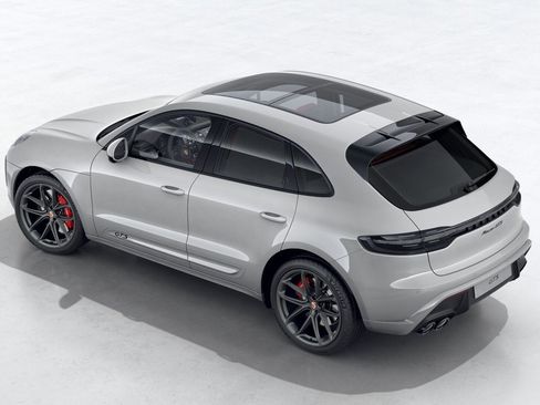 Used 2024 Porsche Macan GTS image 4
