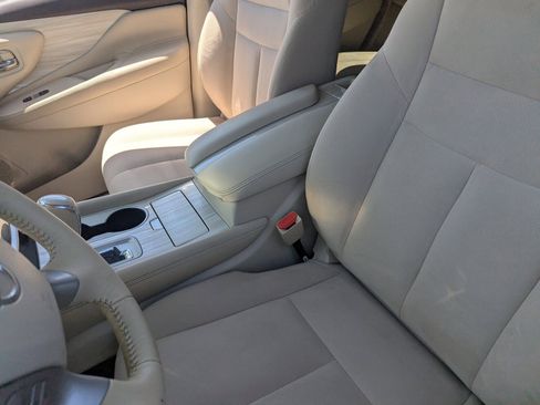 Used 2017 Nissan Murano SV image 19