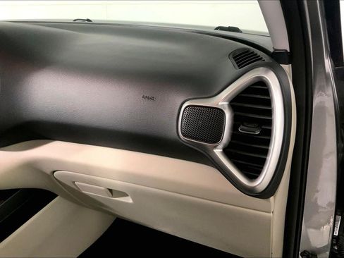 Certified 2025 Kia Soul LX w/ LX Technology Package FWD image 16