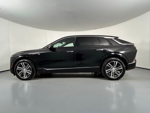 Used 2024 Cadillac Lyriq Luxury AWD/4WD image 4