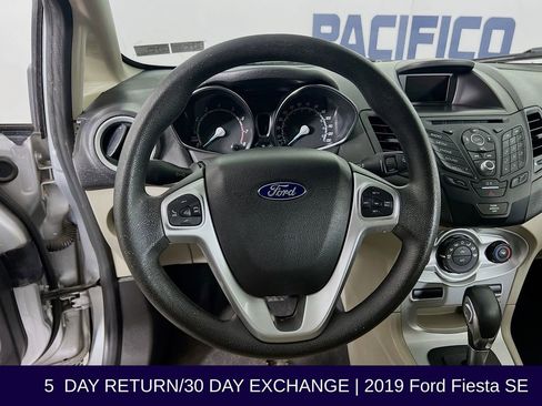 Used 2019 Ford Fiesta SE image 14