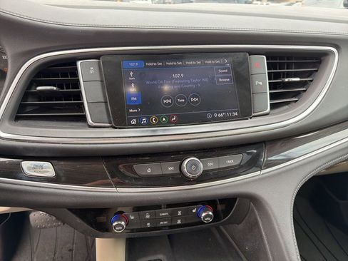 Used 2020 Buick Enclave Essence w/ Sound and Sites Package image 20