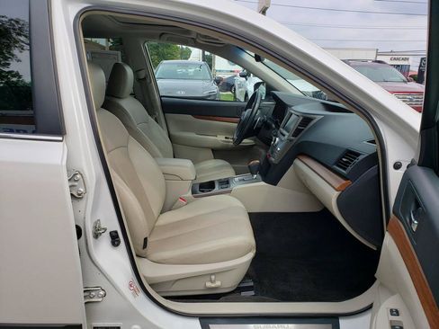 Used 2014 Subaru Outback 3.6R Limited AWD/4WD image 16