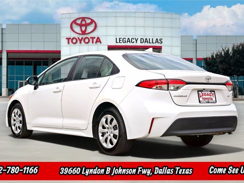 Used 2024 Toyota Corolla LE FWD image 7