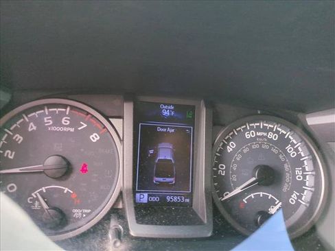 Certified 2019 Toyota Tacoma TRD Sport RWD image 13