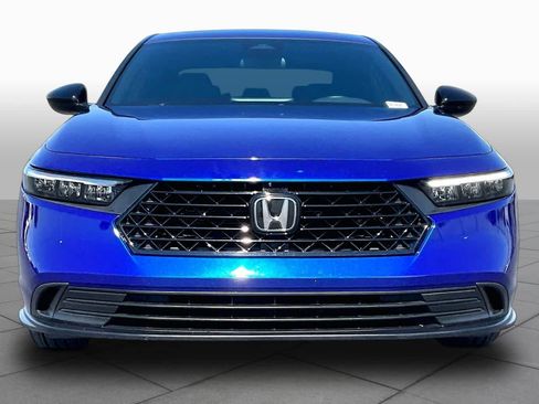 Used 2025 Honda Accord Sport image 3