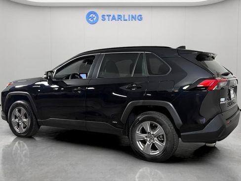 Used 2025 Toyota RAV4 XLE AWD/4WD image 4