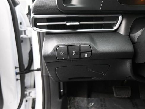 New 2026 Hyundai Elantra SE image 16